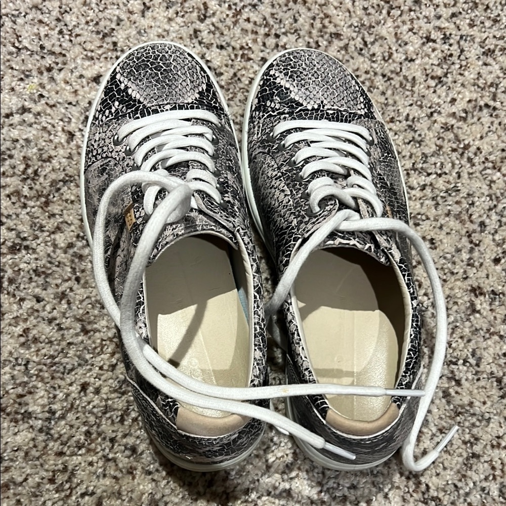 Ecco Snakeskin Print Shoes